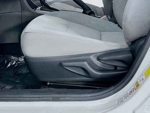 Used 2016 Toyota Corolla LE image 23