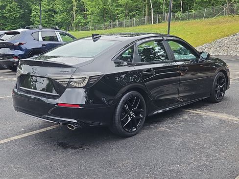 Used 2022 Honda Civic Sport image 2