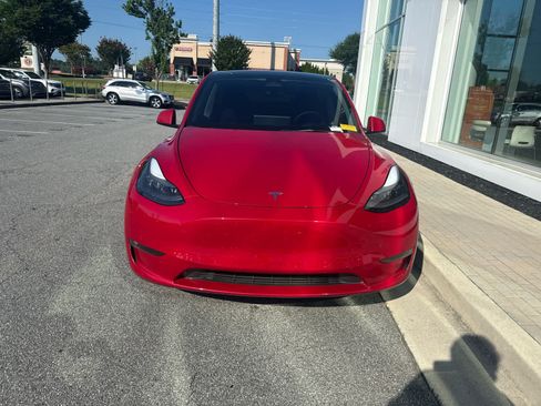 Used 2022 Tesla Model Y Performance AWD/4WD image 3