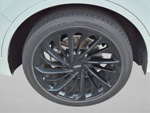 Used 2023 Lincoln Aviator Reserve w/ Equipment Group 201A RWD image 22