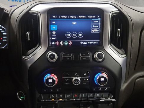 Used 2020 GMC Sierra 1500 SLT w/ SLT Premium Package AWD/4WD image 3
