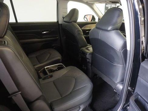 Certified 2024 Toyota Grand Highlander AWD image 26