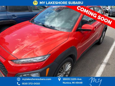Used 2020 Hyundai Kona SEL Plus AWD/4WD image 2
