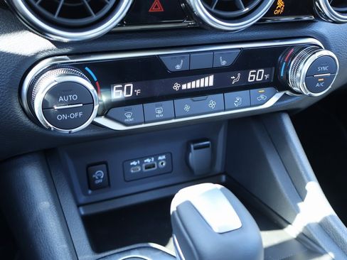 New 2025 Nissan Sentra SR image 12