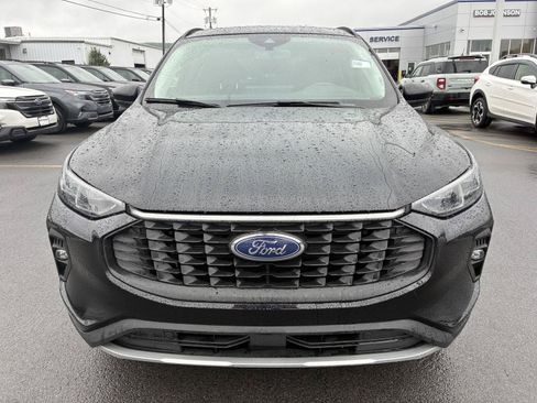 Used 2025 Ford Escape Platinum AWD/4WD image 2