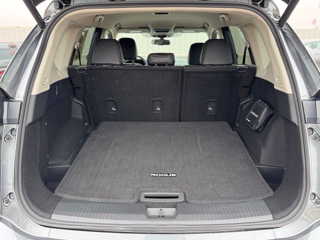 Used 2026 Nissan Rogue SL FWD image 7