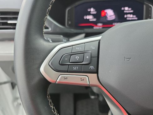 Used 2024 Volkswagen Taos SEL image 16