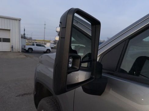 Used 2024 Chevrolet Silverado 2500 Custom w/ Custom Value Package image 28