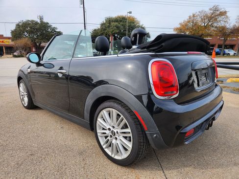 Used 2019 MINI Cooper S image 3