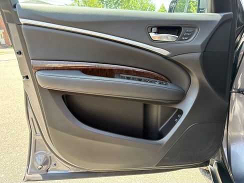 Used 2020 Acura MDX SH-AWD image 12