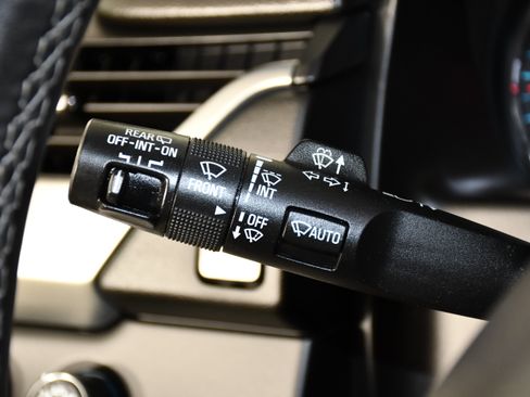 Used 2018 Chevrolet Tahoe LS AWD/4WD image 24