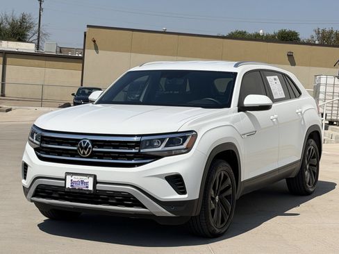 Used 2023 Volkswagen Atlas Cross Sport SE w/ Black Wheel Package FWD image 8