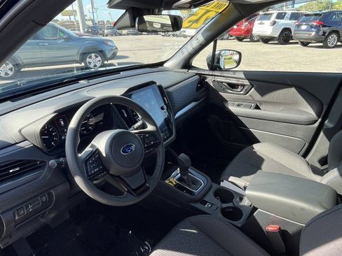 Used 2025 Subaru Forester Premium image 16