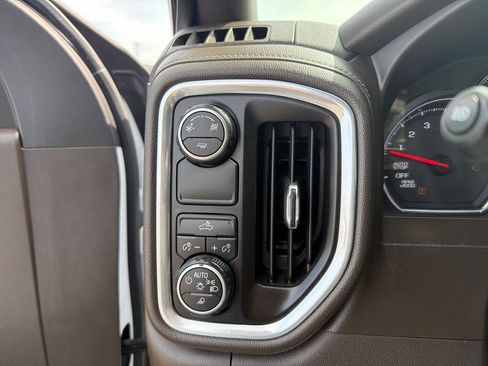 Used 2019 Chevrolet Silverado 1500 LT w/ All-Star Edition RWD image 12