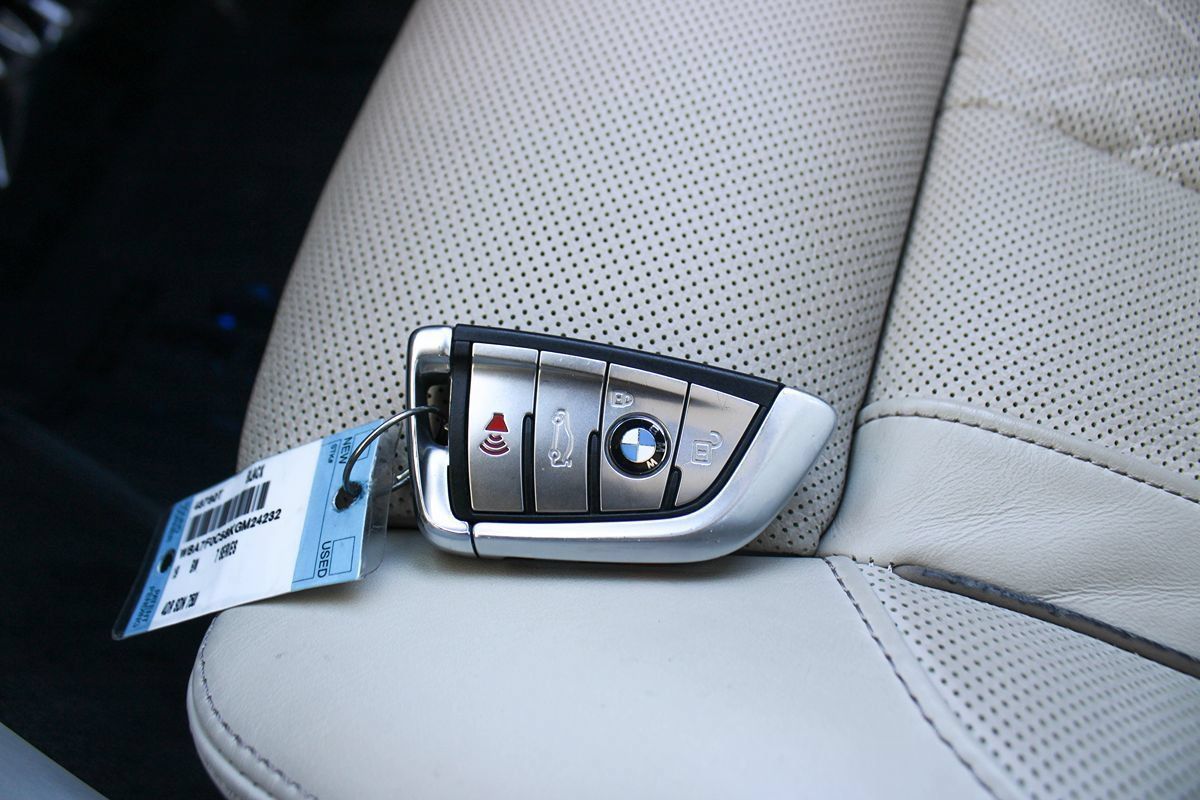 Used 2019 BMW 750i RWD image 46