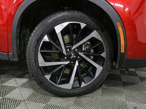 Used 2024 Mitsubishi Outlander SE image 16