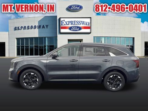 Used 2024 Kia Sorento S FWD image 10