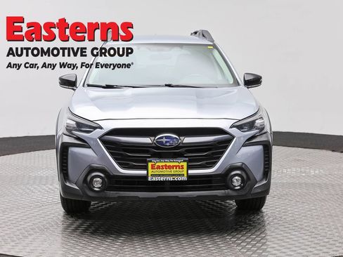 Used 2023 Subaru Outback Premium AWD/4WD image 2