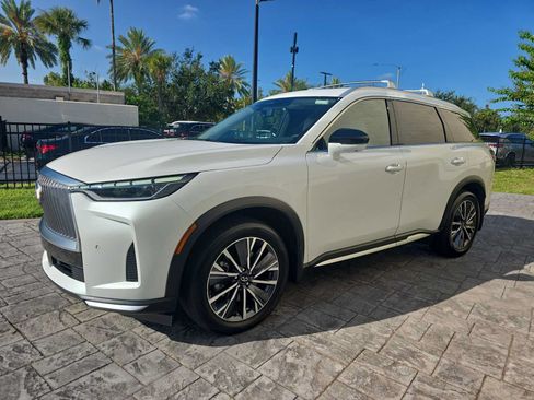 Certified 2026 INFINITI QX60 Luxe w/ Cargo Package FWD image 5
