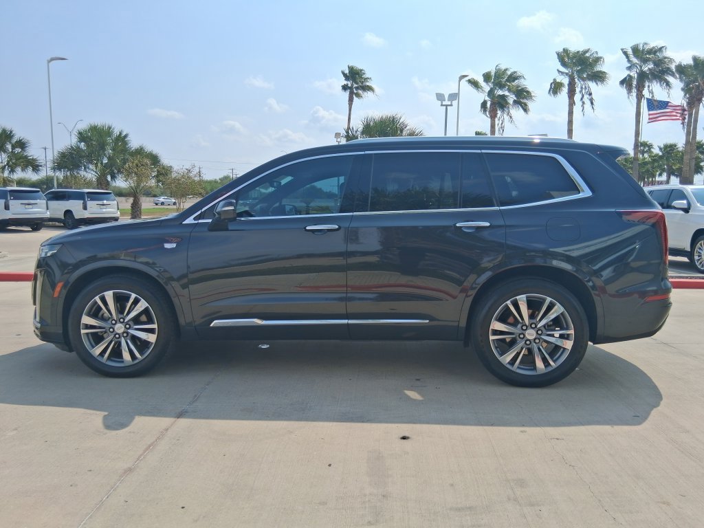 Used 2020 Cadillac XT6 Premium Luxury FWD image 3