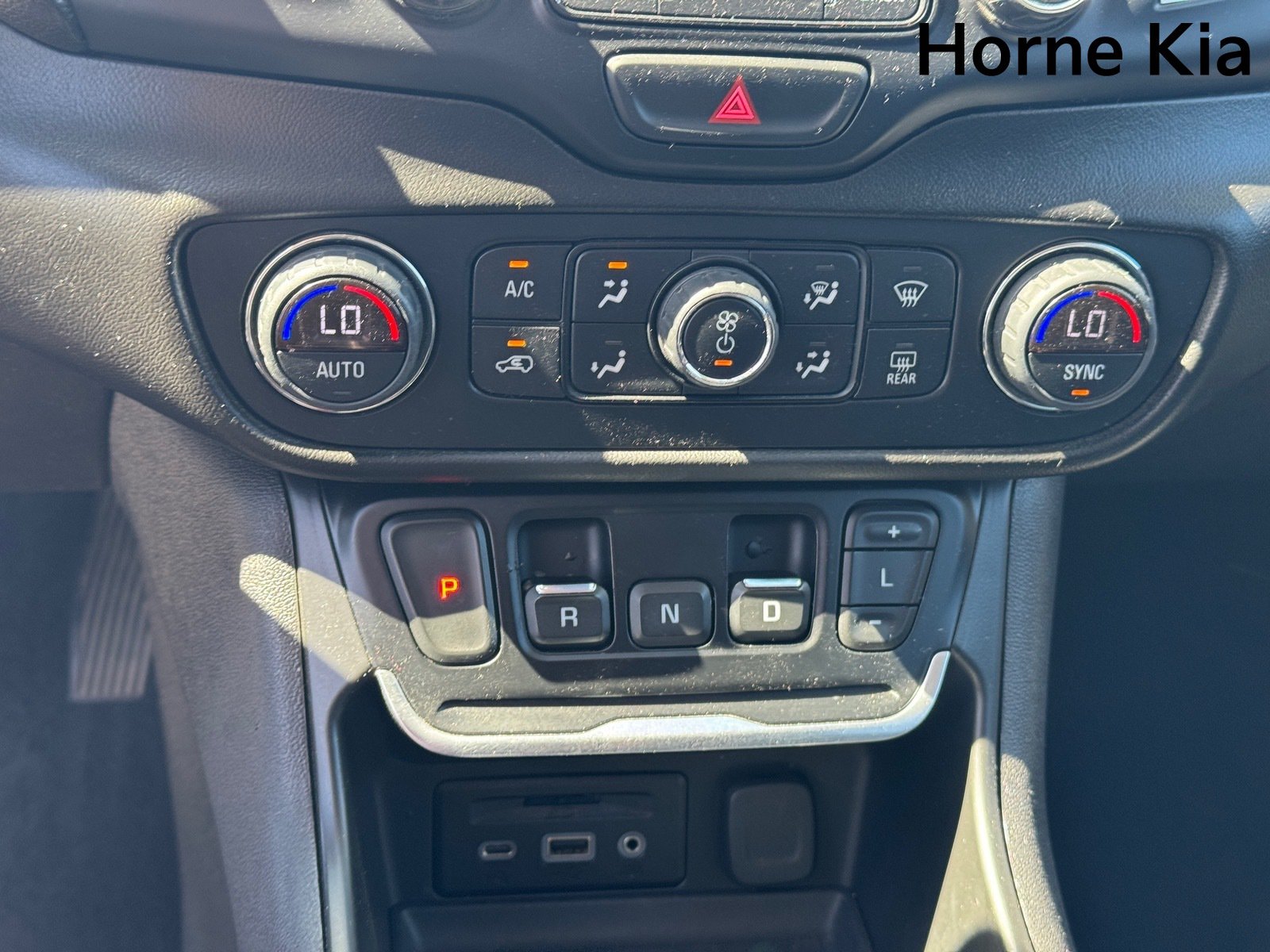 Used 2020 GMC Terrain SLT AWD/4WD image 23