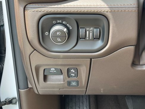 Used 2026 RAM 1500 Limited AWD/4WD image 31
