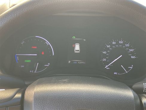 Used 2023 Toyota Sienna LE image 28