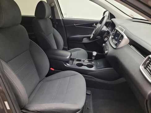 Used 2020 Kia Sorento FWD V6 image 21