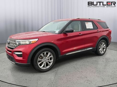 Used 2023 Ford Explorer Limited RWD image 2