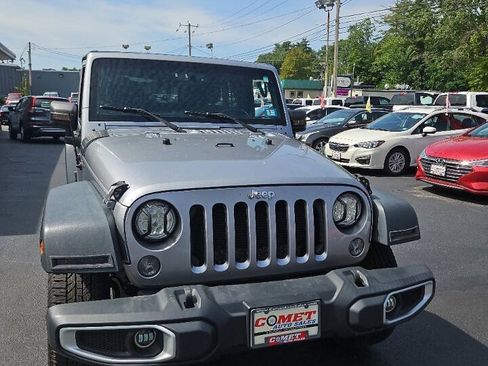 Used 2014 Jeep Wrangler Unlimited Sport w/ Quick Order Package 24S AWD/4WD image 12