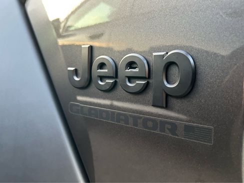 New 2025 Jeep Gladiator Sport image 8