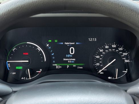 Used 2026 Toyota Sienna LE AWD/4WD image 18