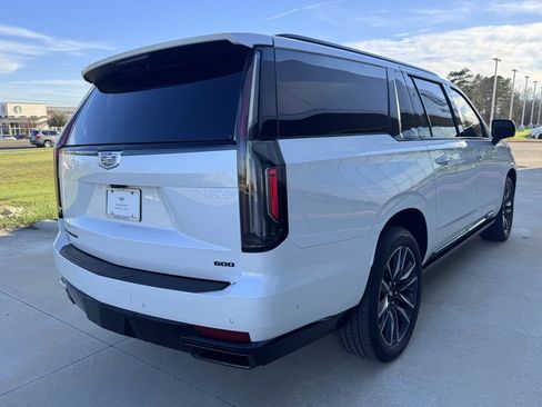 Used 2023 Cadillac Escalade ESV Sport Platinum w/ LPO, ONYX Package image 5