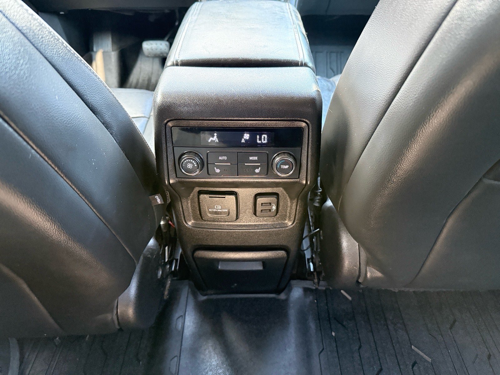 Used 2017 GMC Acadia Denali w/ Technology Package AWD/4WD image 15