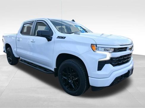 Used 2023 Chevrolet Silverado 1500 RST w/ Z71 Off-Road Package AWD/4WD image 10