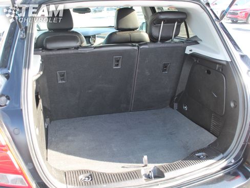 Used 2019 Chevrolet Trax LT w/ LT Convenience Package image 28