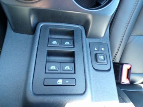 New 2025 Ford Bronco Badlands image 28