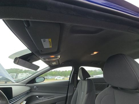 Used 2023 Hyundai Elantra SEL w/ Convenience Package FWD image 14