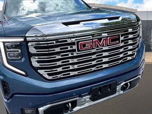 Certified 2025 GMC Sierra 1500 Denali w/ Denali Reserve Package AWD/4WD image 30