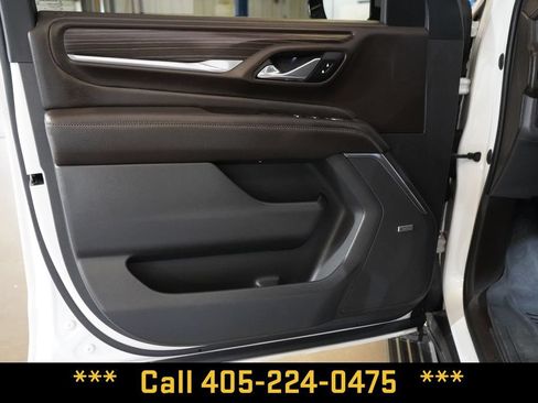 Used 2021 GMC Yukon Denali w/ Denali Ultimate Package AWD/4WD image 16