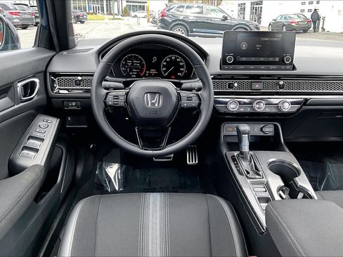 Used 2025 Honda Civic Sport image 6