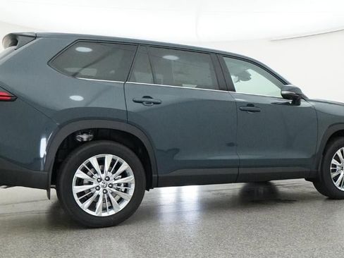 New 2026 Toyota Grand Highlander Platinum AWD/4WD image 26