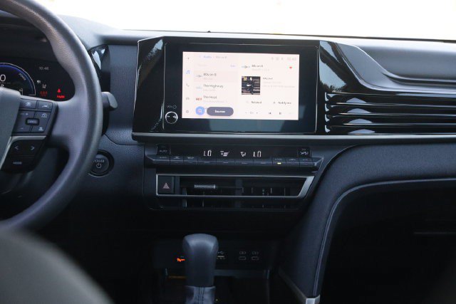 Used 2025 Toyota Camry LE FWD image 25