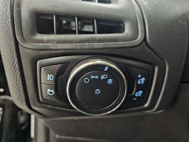 Used 2013 Ford Focus SE FWD image 15