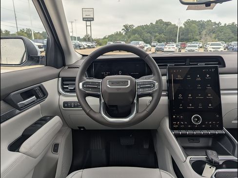 New 2027 GMC Terrain Denali w/ LPO, Floor Liner Package AWD/4WD image 3