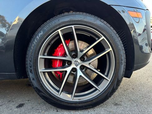 Used 2023 Porsche Macan S image 13