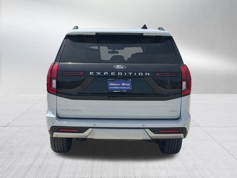 Used 2025 Ford Expedition Max Platinum w/ Driver's Package AWD/4WD image 8