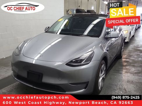 Used 2024 Tesla Model Y Long Range AWD/4WD image 1