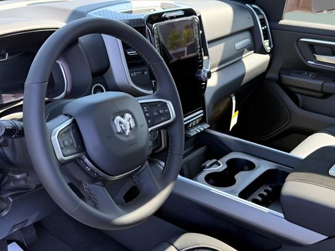 New 2026 RAM 1500 Big Horn AWD/4WD image 18
