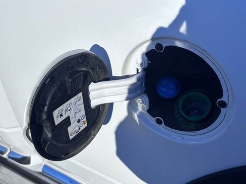 Used 2017 RAM 1500 Limited image 6